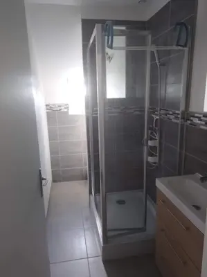 Salle de bains dans l'établissement Tipi des dunes