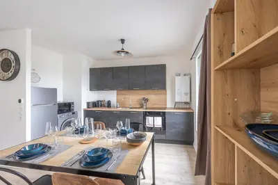 Cuisine ou kitchenette dans l'établissement L'Edulis - A 100m de la plage et parking privé