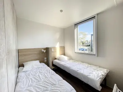 Plan de l'établissement ***Mobil-home confortable 6 pers, 3 ch, 200m plage, piscine, fitness, marché local*** - FR-1-361A-67