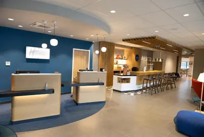 Coin salon dans l'établissement Holiday Inn Express Caen Epron by IHG