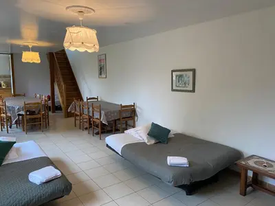 Coin salon dans l'établissement Gîte Gold au Domaine de Saint Vigor