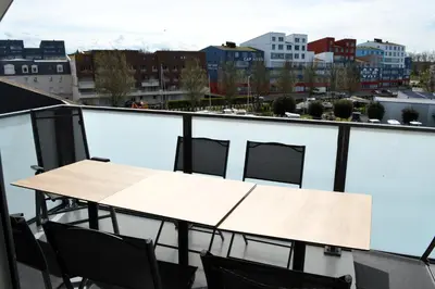 Balcon ou terrasse dans l'établissement Entre Plage et Ports, Le 49 - avec balcon 4 étoiles