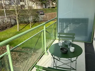 Balcon ou terrasse dans l'établissement Appartement Moderne près de la Plage et du Centre - 2 Chambres, Balcon, Parking, Animaux Acceptés - FR-1-487-363