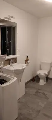 Salle de bains dans l'établissement Gîte du domaine de la longue fosse
