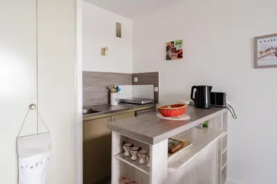 Cuisine ou kitchenette dans l'établissement Chez Doudou - Appt pour 4