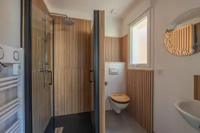 Salle de bains dans l'établissement Rivage Calvados - A 500m de la plage
