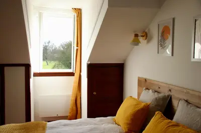 Un ou plusieurs lits dans un hébergement de l'établissement La Villa Mirabelle 2min d'Arromanches-les-Bains