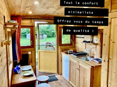 Cuisine ou kitchenette dans l'établissement 40min Mt St Michel 30min Mer Draps Serviettes Baie Normandie Cottage
