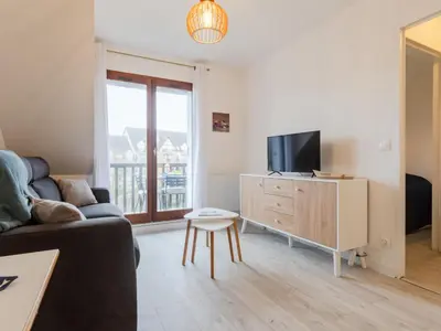 Télévision ou salle de divertissement dans l'établissement Apartment Fleur Marine-34 by Interhome