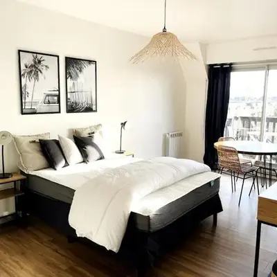 studio à deux pas de la plage et des commerces