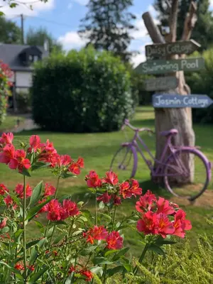 Jardin de l'établissement Rose Cottage with seasonal Swimming Pool