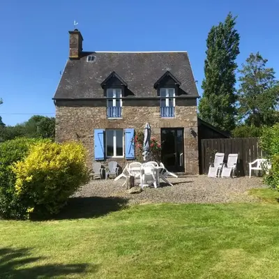 Jasmin Cottage with seasonal Swimming Pool
