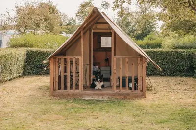 Animal ou animaux domestique(s) séjournant avec des clients dans l'établissement Camping Onlycamp Sous les Pommiers