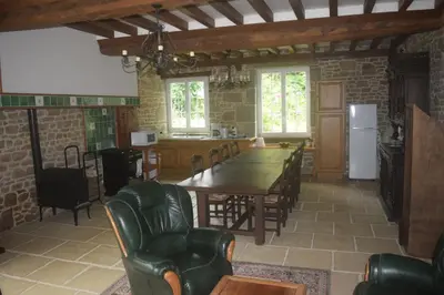 Cuisine ou kitchenette dans l'établissement Le Vieux Pressoir de La Forêt Auvray