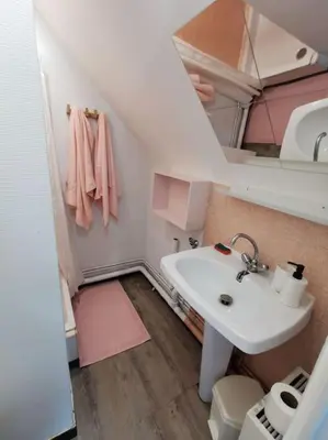Salle de bains dans l'établissement Studio Cosy avec Parking Privé