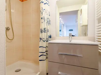 Salle de bains dans l'établissement Apartment Les Lofts-17 by Interhome