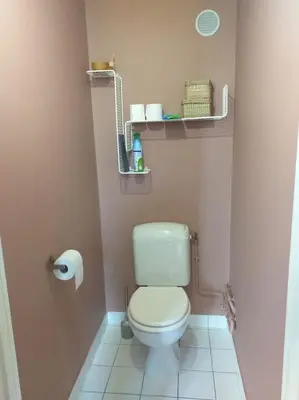 Salle de bains dans l'établissement La Cabane du Roc