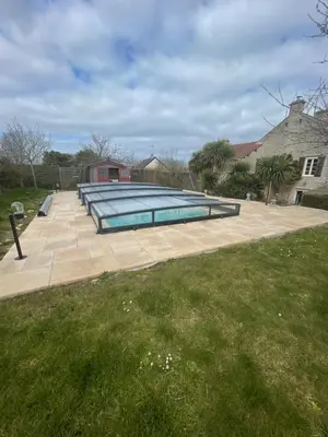 Piscine de l'établissement BIENVENUE CHEZ NOUS ou située à proximité