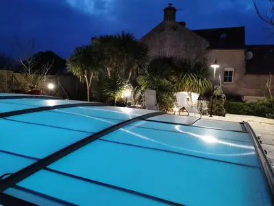 Piscine de l'établissement CAMILLE à VER SUR MER ou située à proximité