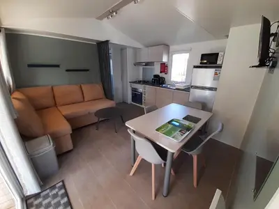 Cuisine ou kitchenette dans l'établissement litteau 213