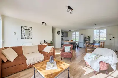 Coin salon dans l'établissement La Valette - A 5 min à pied de la plage