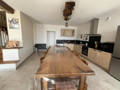 Cuisine ou kitchenette dans l'établissement GITE DES 2R