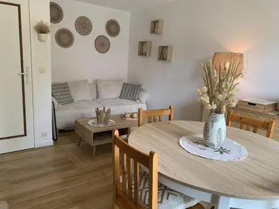 Coin salon dans l'établissement Duplex à 100m de la plage, balcon et parking gratuit - 4 pers. - FR-1-465-108