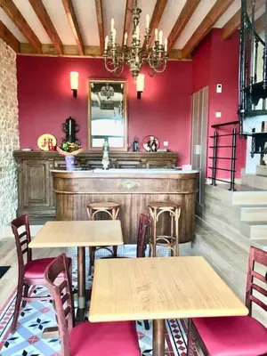 Restaurant ou autre lieu de restauration dans l'établissement Le Clos Hortense