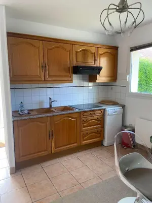 Cuisine ou kitchenette dans l'établissement L'Océan, maison avec jardin clos