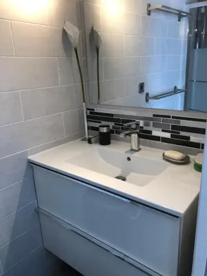 Salle de bains dans l'établissement Cocoloclouvigny