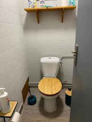 Salle de bains dans l'établissement La Longère