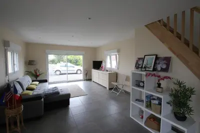 Télévision ou salle de divertissement dans l'établissement gîte du germinais