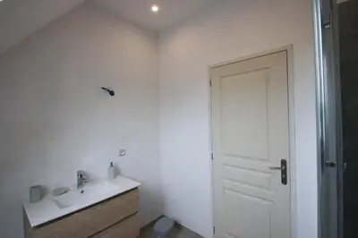 Salle de bains dans l'établissement gîte du germinais