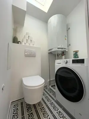 Salle de bains dans l'établissement Charmante Maisonnette - 5 min du Pôle Hippique de Saint-Lô