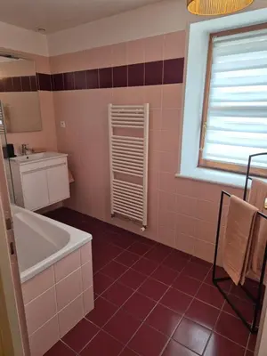 Salle de bains dans l'établissement Maison cosy au centre historique de Bayeux