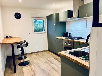 Cuisine ou kitchenette dans l'établissement Maison au calme, à la campagne