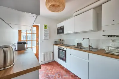 Cuisine ou kitchenette dans l'établissement Villa des Malons - Maison à 100m de la plage