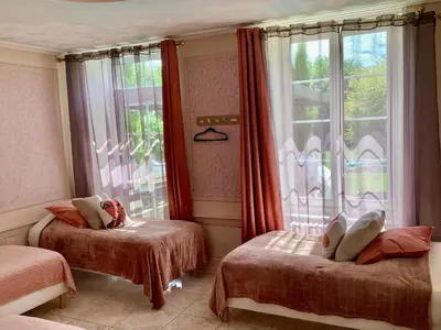Un ou plusieurs lits dans un hébergement de l'établissement La Clef Decamp Clos Minotte 30 pers jacuzzi, billard, baby-foot