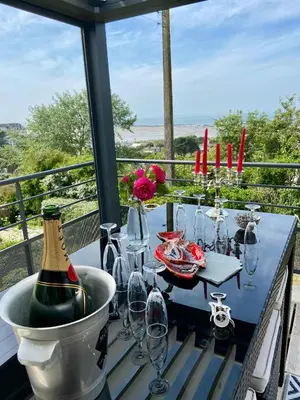 Balcon ou terrasse dans l'établissement La Clef Decamp Casa Antoine 15pers vue mer, 10 min à pied plage