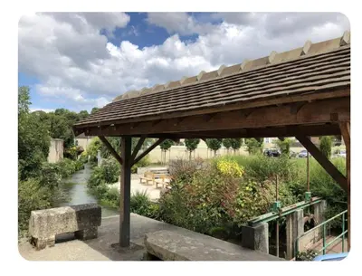 Plan de l'établissement Logement cosy parking privé situé au cœur du village