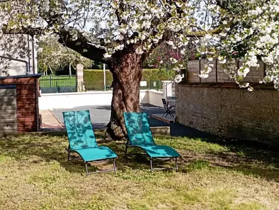 Jardin de l'établissement gite du puits