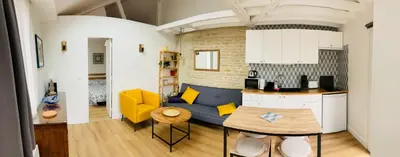 Cuisine ou kitchenette dans l'établissement Joli F2 avec terrasse 150m plage