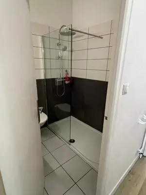 Salle de bains dans l'établissement 43 Proche centre