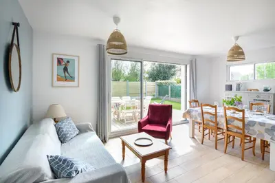 Coin salon dans l'établissement Le Chemin de la Mer - A 300 m de la plage