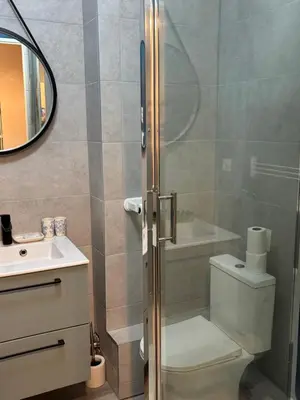 Salle de bains dans l'établissement Maison en bord de mer