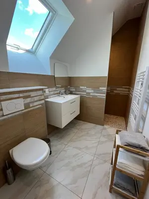 Salle de bains dans l'établissement Belle maison au calme avec parking