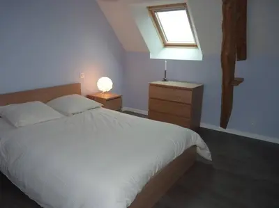 Un ou plusieurs lits dans un hébergement de l'établissement Le 107 grande maison accès direct et vue sur mer