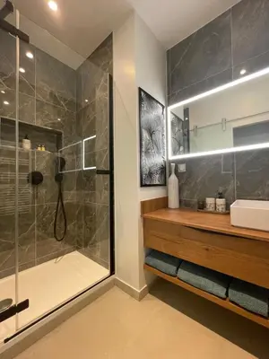 Salle de bains dans l'établissement Domaine de Marculfo