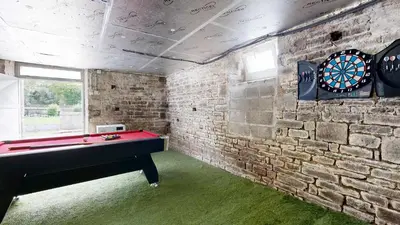 Billard dans l'établissement La Clef Decamp Moulin Harry 21 pers 10 min Viaduc de la Souleuvre