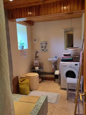 Coin salon dans l'établissement Chez Marie Roulotte
